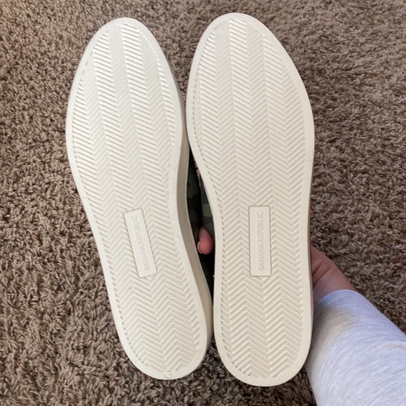 Banana Republic Recycled Knit Slip-On Sneaker in Camouflage - Picture 5 of 9